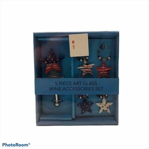 Flying Flags 5 piece Wine accessory set
